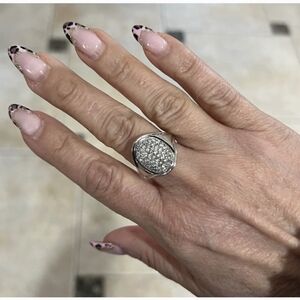 Gorgeous 14kt White Gold and Diamond Ring